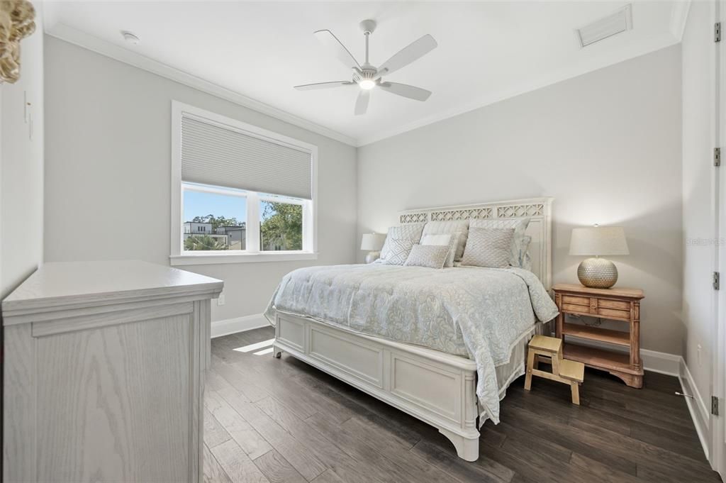 For Sale: $2,699,000 (5 beds, 4 baths, 4202 Square Feet)