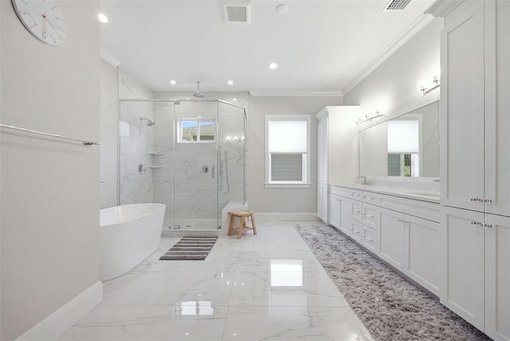 For Sale: $2,699,000 (5 beds, 4 baths, 4202 Square Feet)