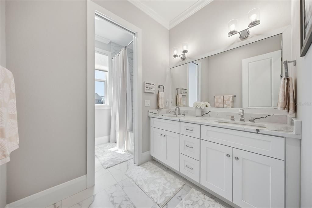 For Sale: $2,699,000 (5 beds, 4 baths, 4202 Square Feet)