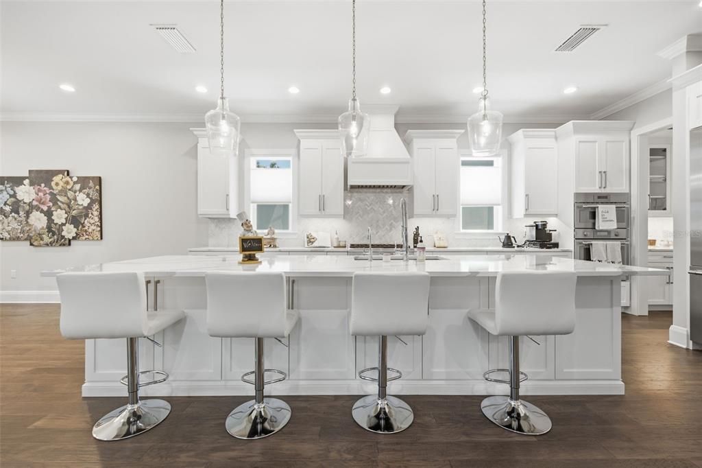 For Sale: $2,699,000 (5 beds, 4 baths, 4202 Square Feet)