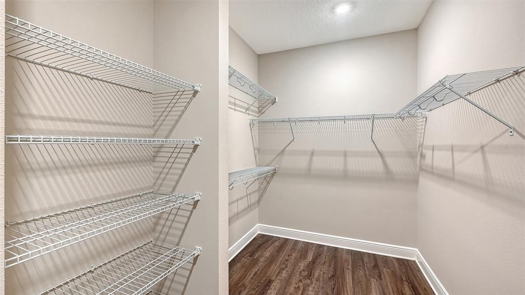 For Rent: $4,850 (2 beds, 2 baths, 1807 Square Feet)