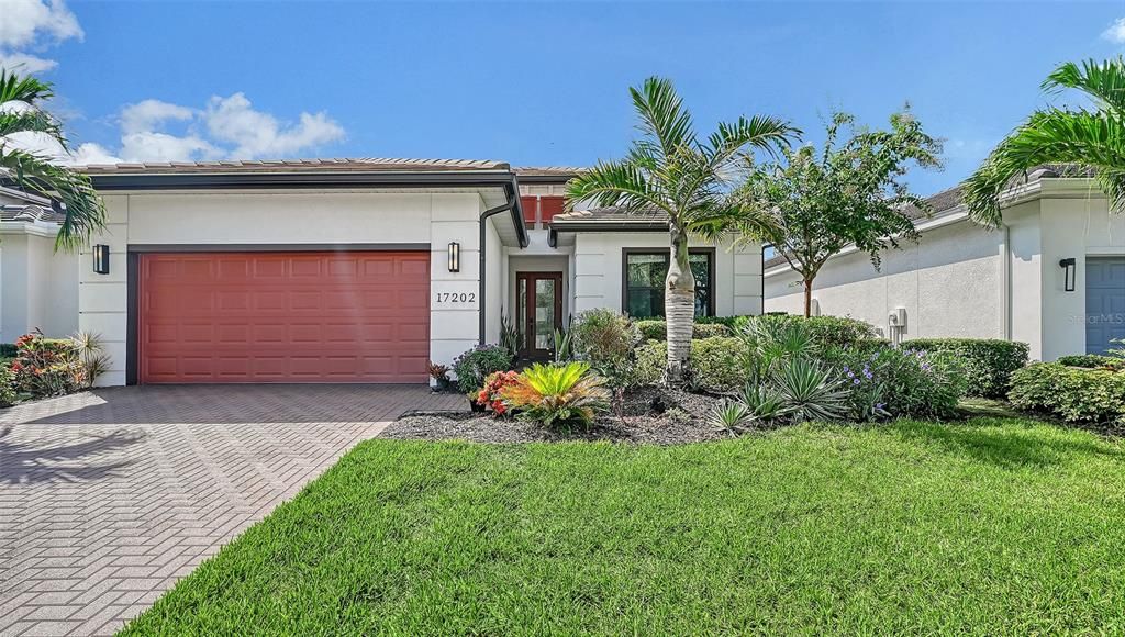 For Rent: $4,850 (2 beds, 2 baths, 1807 Square Feet)
