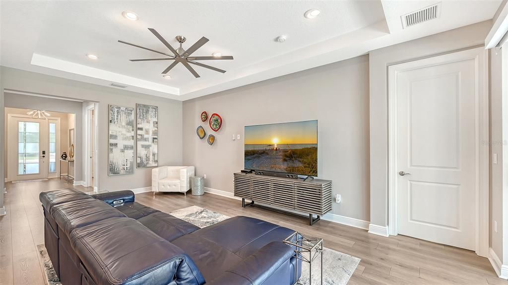 For Rent: $4,850 (2 beds, 2 baths, 1807 Square Feet)