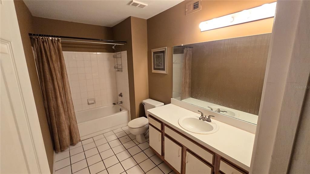 En Venta: $199,900 (2 camas, 2 baños, 1037 Pies cuadrados)