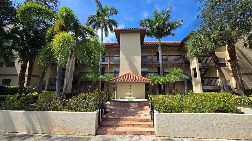 En Venta: $199,900 (2 camas, 2 baños, 1037 Pies cuadrados)