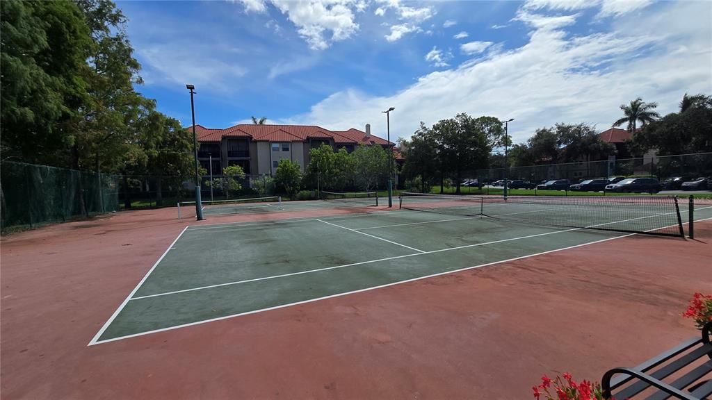En Venta: $199,900 (2 camas, 2 baños, 1037 Pies cuadrados)