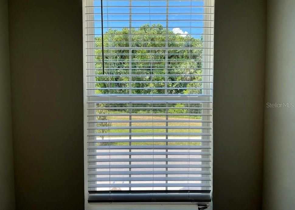 For Rent: $2,200 (3 beds, 2 baths, 1673 Square Feet)