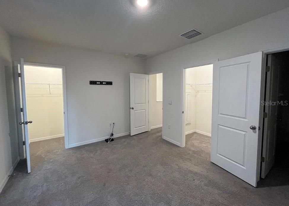 For Rent: $2,200 (3 beds, 2 baths, 1673 Square Feet)