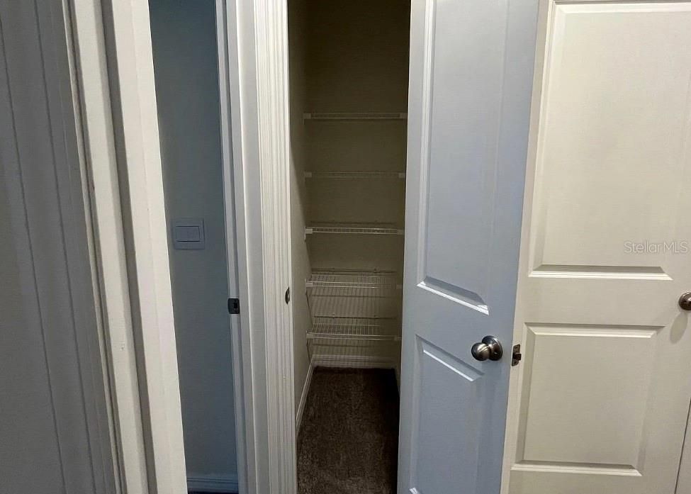 For Rent: $2,200 (3 beds, 2 baths, 1673 Square Feet)