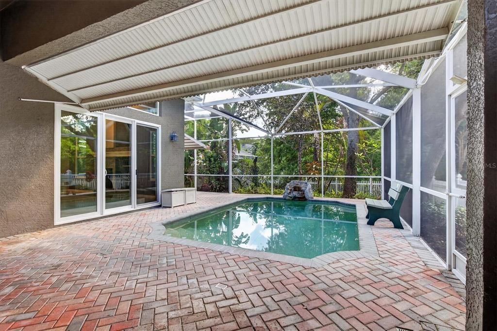For Sale: $575,000 (4 beds, 3 baths, 2381 Square Feet)