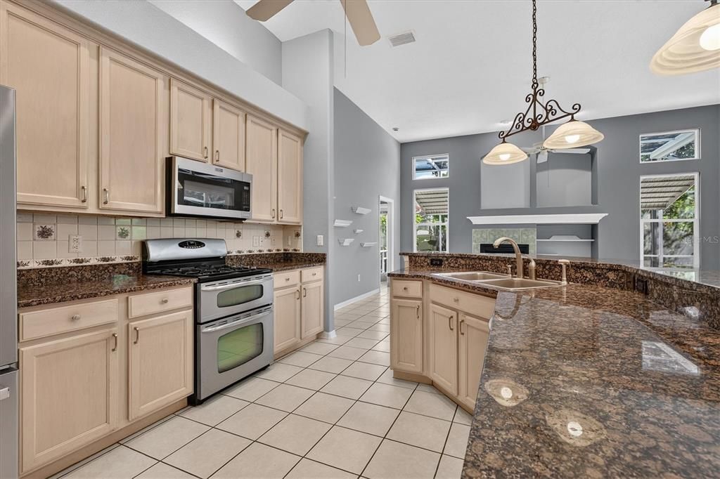 For Sale: $575,000 (4 beds, 3 baths, 2381 Square Feet)
