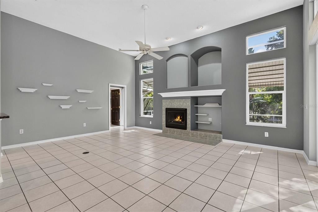 For Sale: $575,000 (4 beds, 3 baths, 2381 Square Feet)