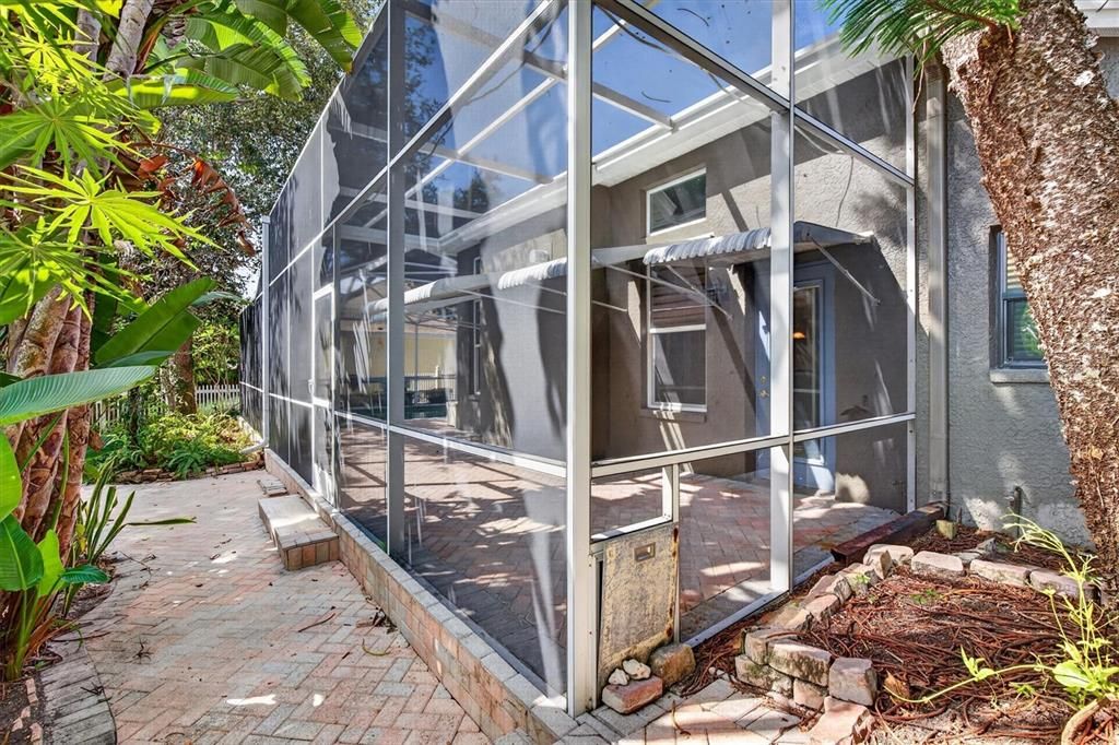 For Sale: $575,000 (4 beds, 3 baths, 2381 Square Feet)