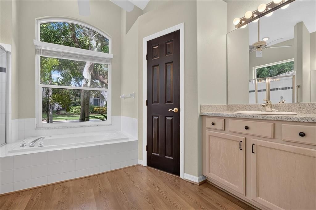 For Sale: $575,000 (4 beds, 3 baths, 2381 Square Feet)