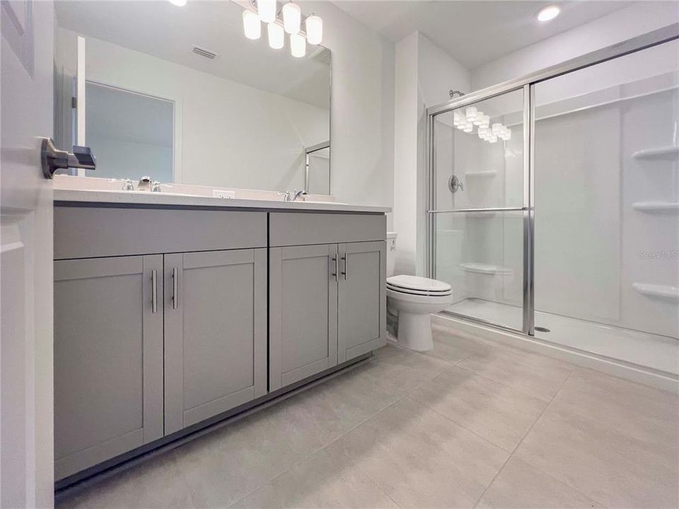 For Rent: $2,195 (3 beds, 2 baths, 1373 Square Feet)