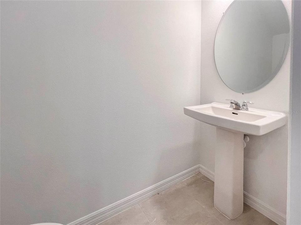 For Rent: $2,195 (3 beds, 2 baths, 1373 Square Feet)
