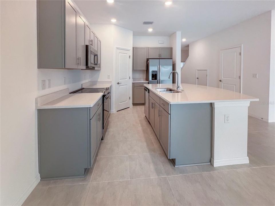 For Rent: $2,195 (3 beds, 2 baths, 1373 Square Feet)