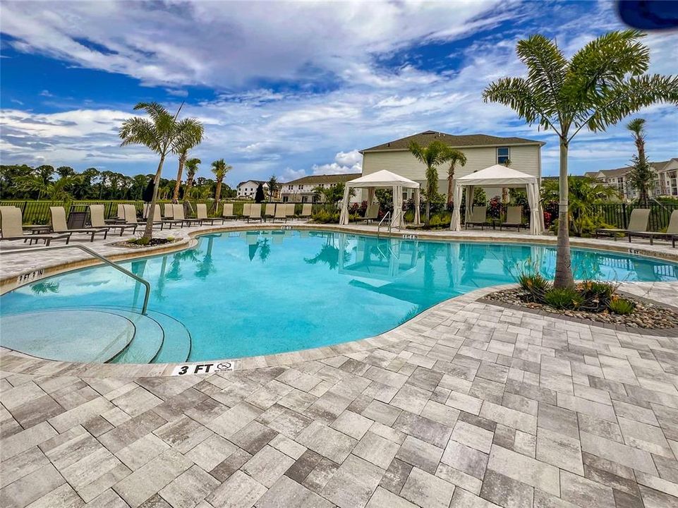 For Rent: $2,195 (3 beds, 2 baths, 1373 Square Feet)