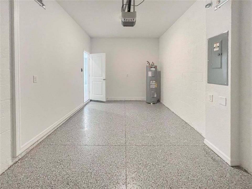 For Rent: $2,195 (3 beds, 2 baths, 1373 Square Feet)