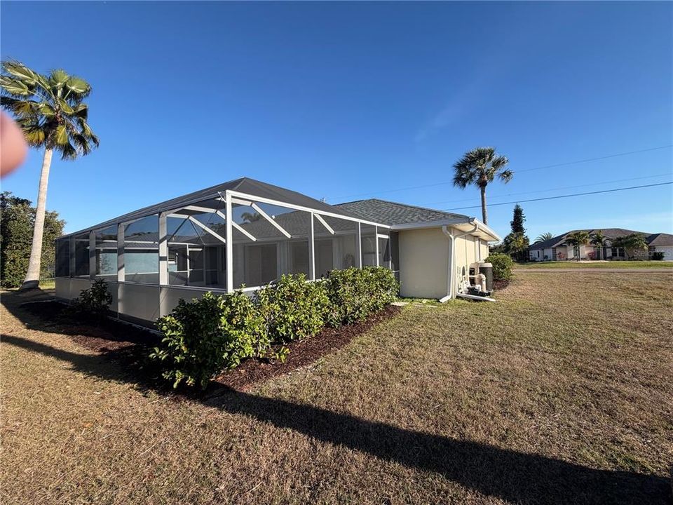 For Rent: $2,150 (3 beds, 2 baths, 1522 Square Feet)