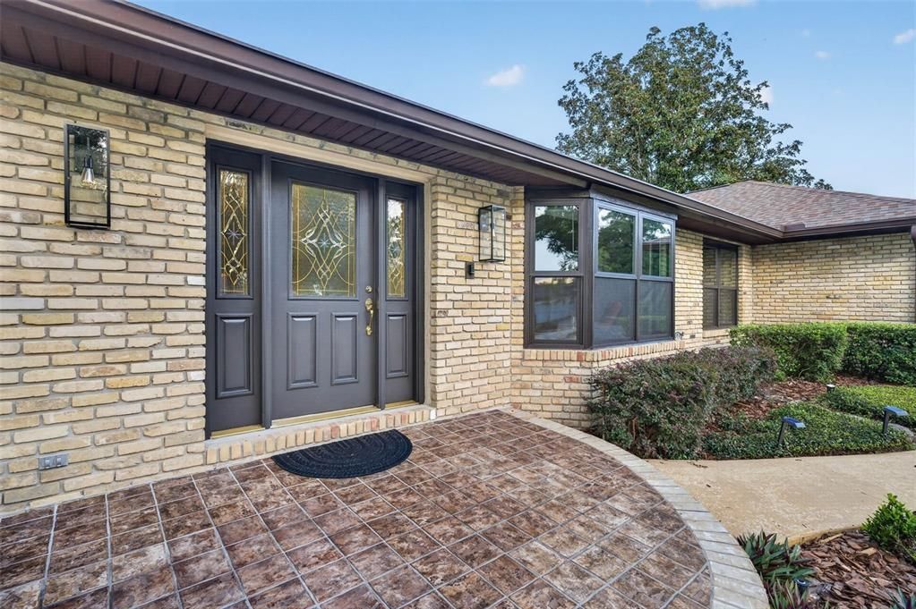For Sale: $979,000 (4 beds, 3 baths, 2931 Square Feet)