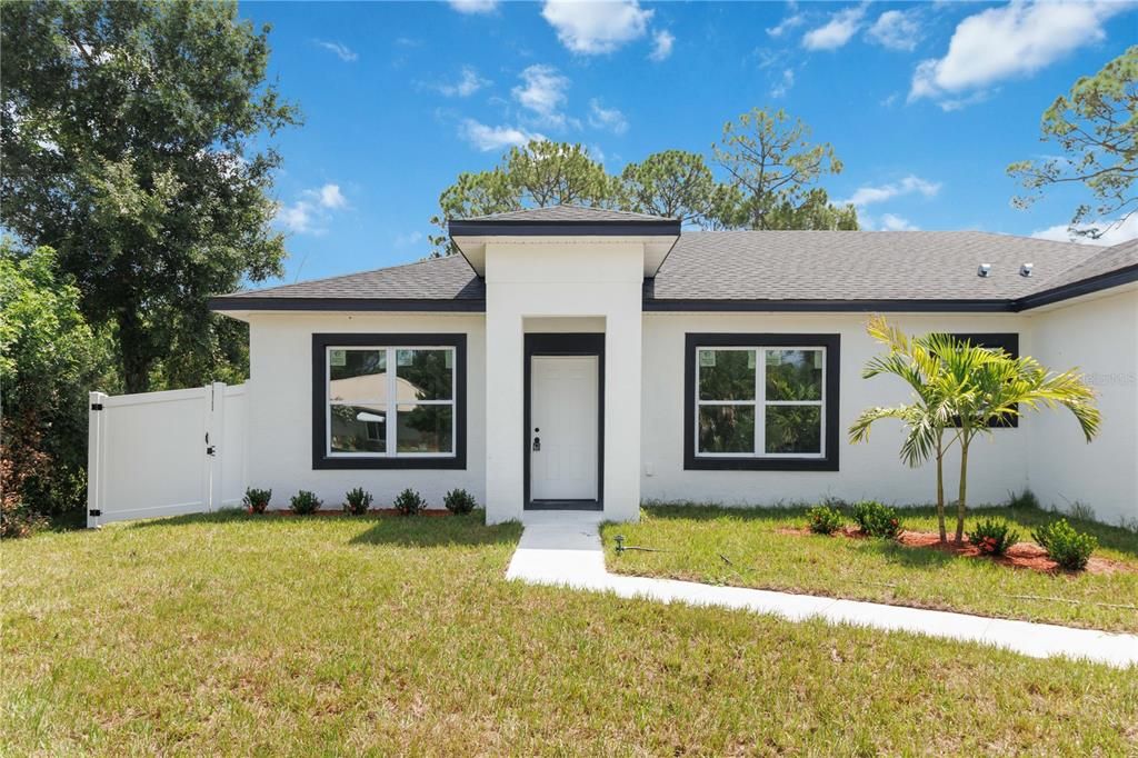 For Sale: $354,900 (4 beds, 3 baths, 1894 Square Feet)