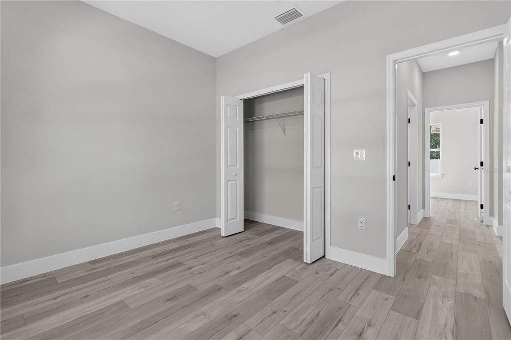 For Sale: $354,900 (4 beds, 3 baths, 1894 Square Feet)