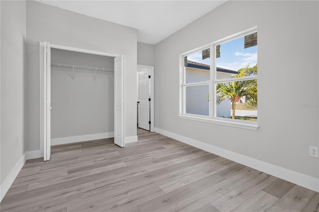 For Sale: $354,900 (4 beds, 3 baths, 1894 Square Feet)