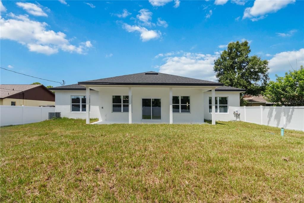 For Sale: $354,900 (4 beds, 3 baths, 1894 Square Feet)