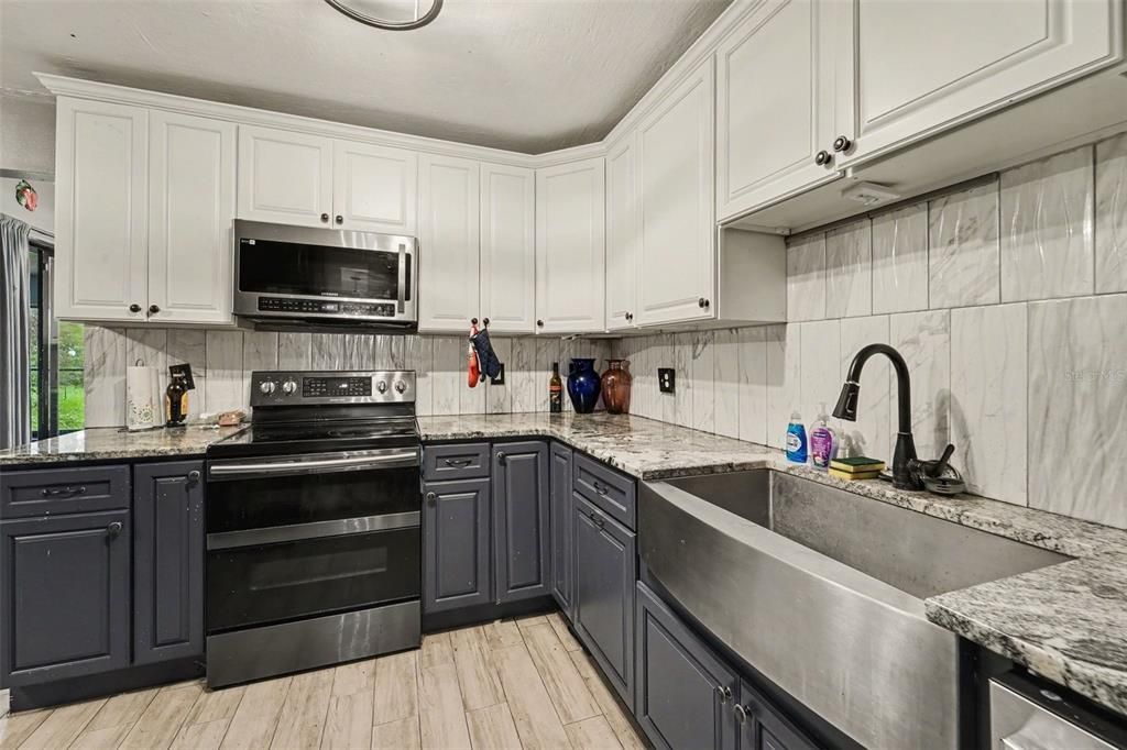 En Venta: $440,000 (4 camas, 3 baños, 2513 Pies cuadrados)