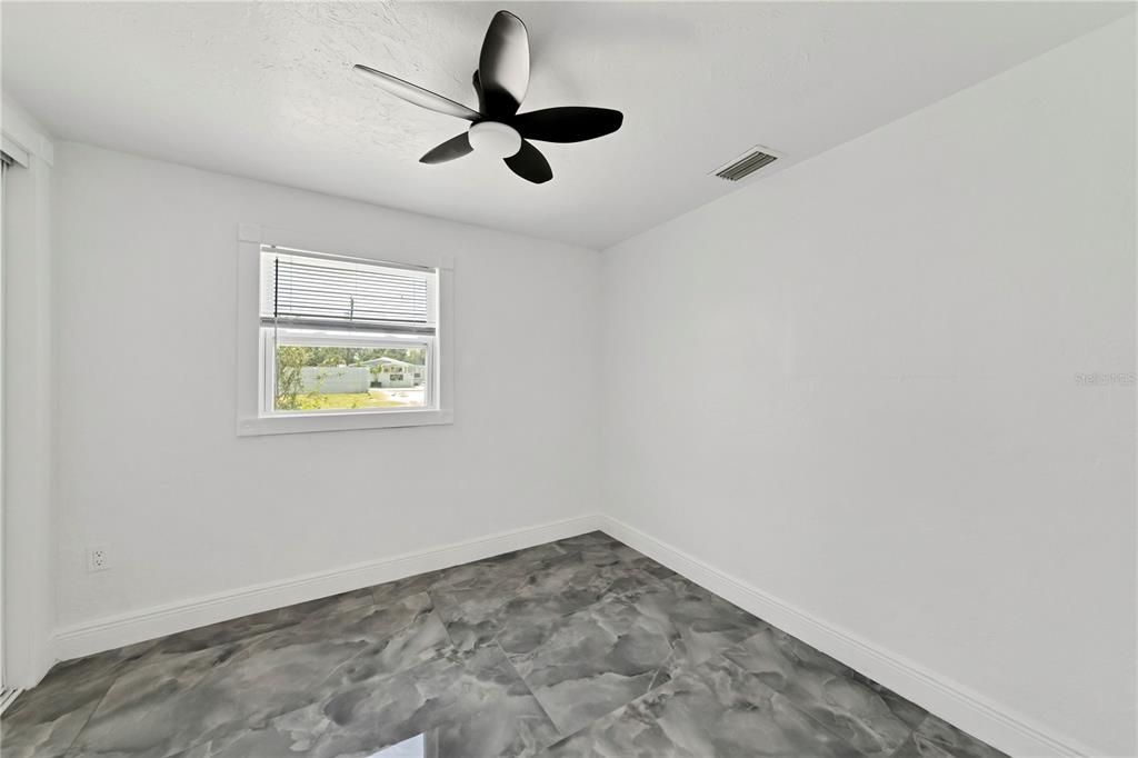 For Sale: $399,000 (3 beds, 2 baths, 1271 Square Feet)