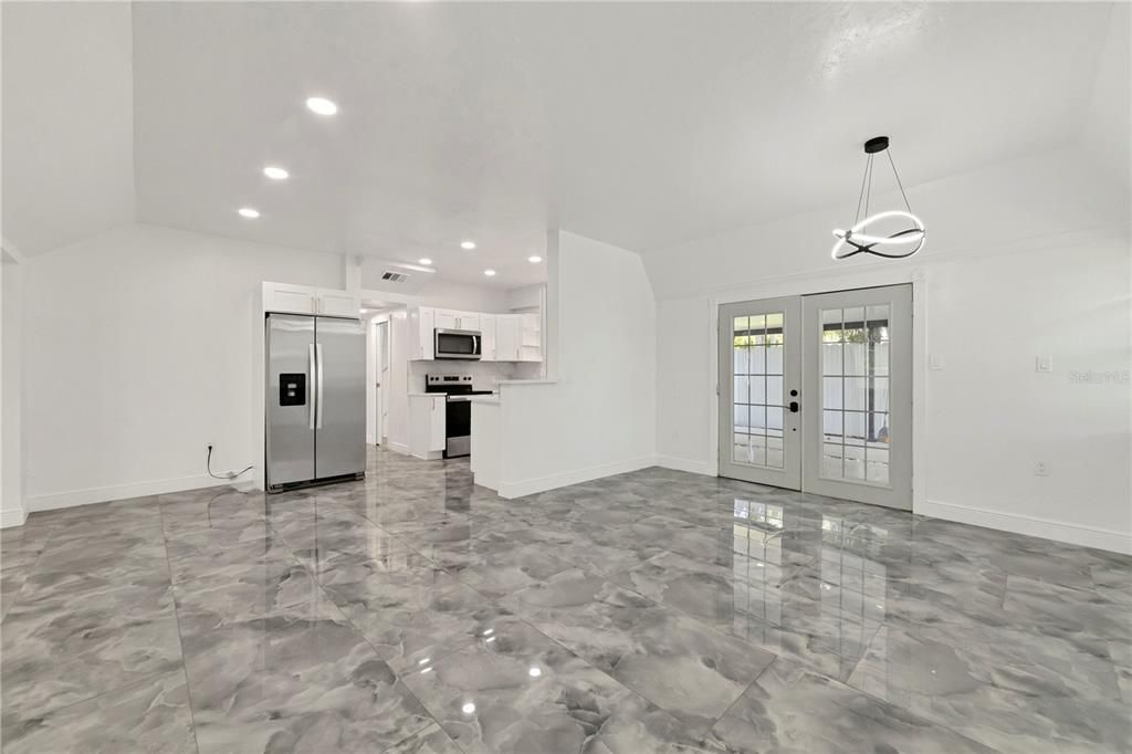 For Sale: $399,000 (3 beds, 2 baths, 1271 Square Feet)