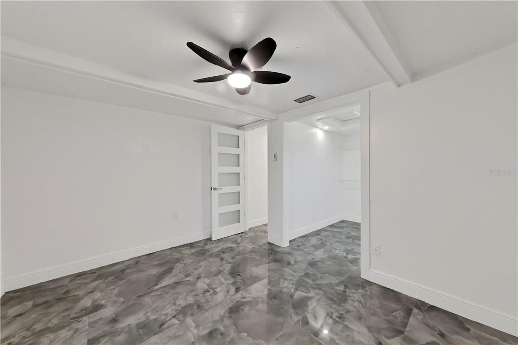 For Sale: $399,000 (3 beds, 2 baths, 1271 Square Feet)