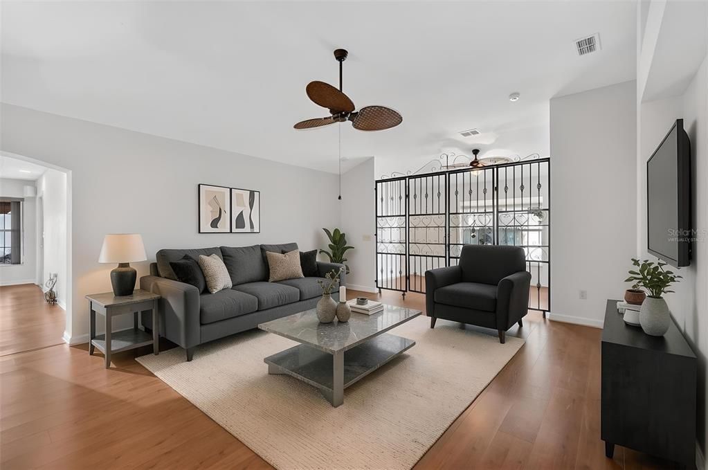 En Venta: $450,000 (2 camas, 3 baños, 2138 Pies cuadrados)