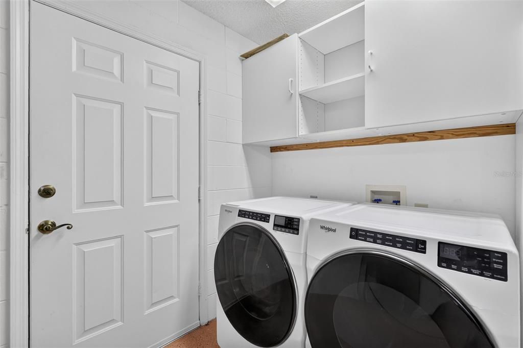 En Venta: $450,000 (2 camas, 3 baños, 2138 Pies cuadrados)