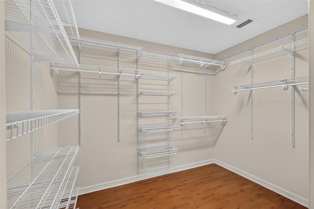 En Venta: $450,000 (2 camas, 3 baños, 2138 Pies cuadrados)