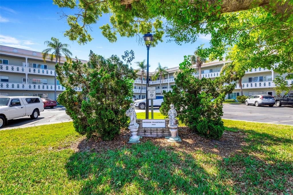 На продажу: $189,900 (2 спален, 2 ванн, 1400 Квадратных фут)