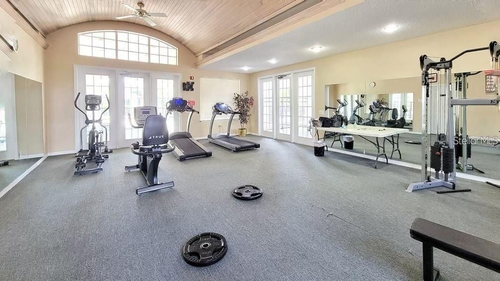 For Rent: $1,300 (1 beds, 1 baths, 600 Square Feet)