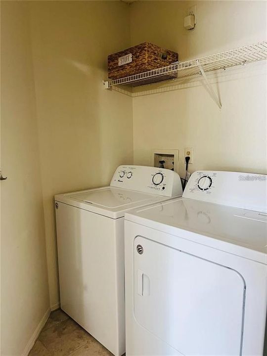 For Rent: $1,300 (1 beds, 1 baths, 600 Square Feet)