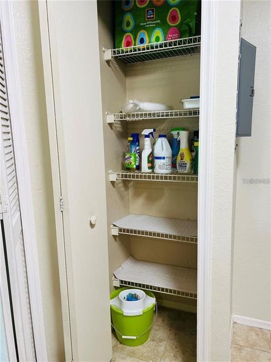For Rent: $1,300 (1 beds, 1 baths, 600 Square Feet)