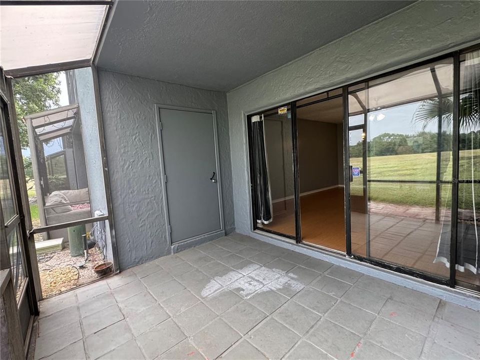 For Rent: $1,800 (2 beds, 2 baths, 934 Square Feet)