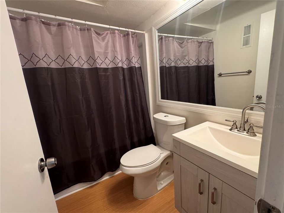 For Rent: $1,800 (2 beds, 2 baths, 934 Square Feet)