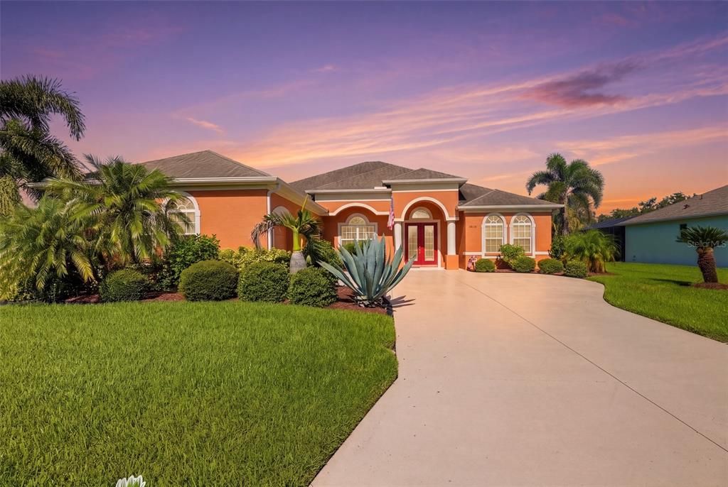 For Sale: $749,000 (4 beds, 3 baths, 2842 Square Feet)