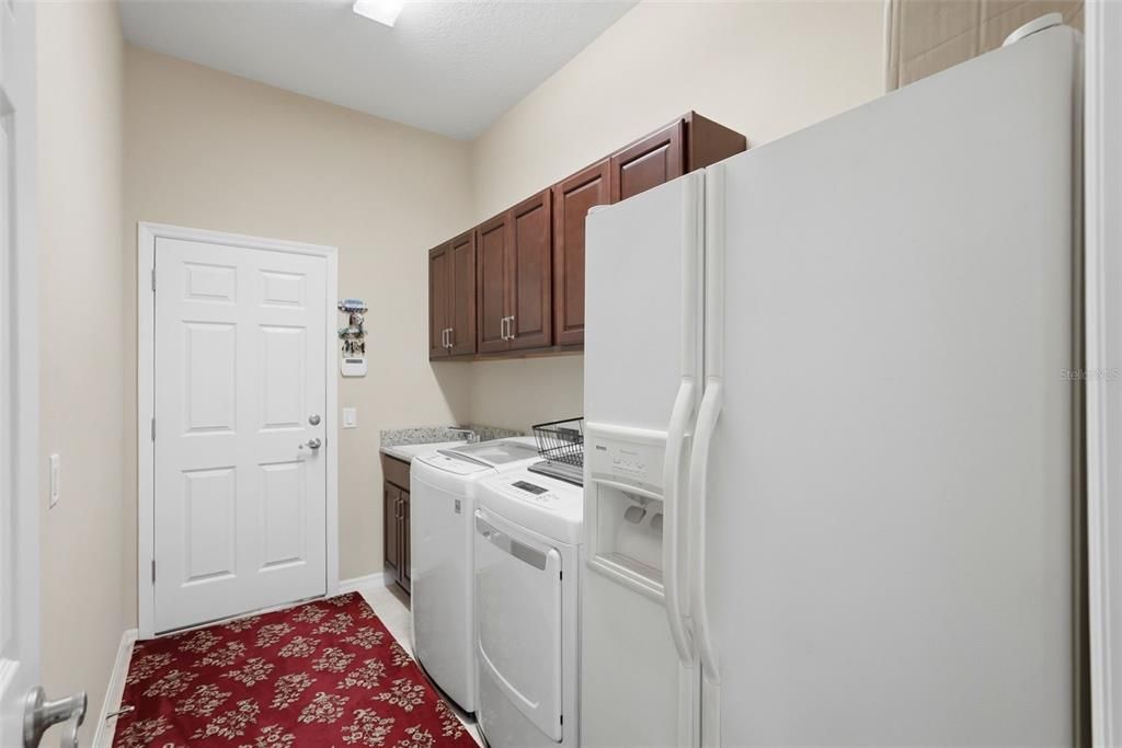 For Sale: $749,000 (4 beds, 3 baths, 2842 Square Feet)