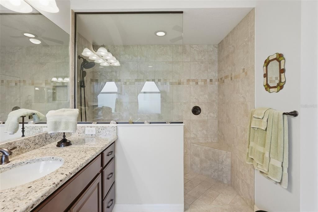 For Sale: $749,000 (4 beds, 3 baths, 2842 Square Feet)