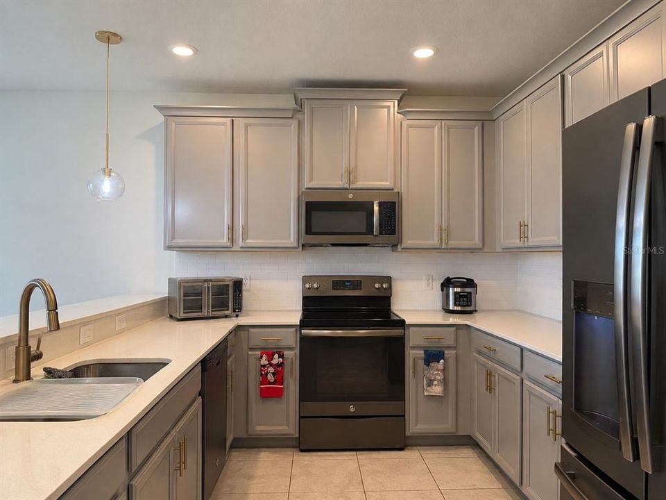 For Sale: $312,000 (3 beds, 2 baths, 1854 Square Feet)
