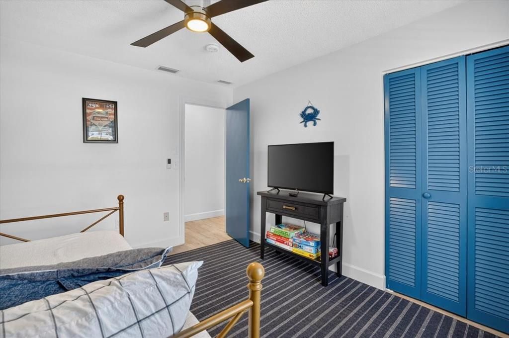 For Sale: $1,150,000 (3 beds, 2 baths, 1838 Square Feet)