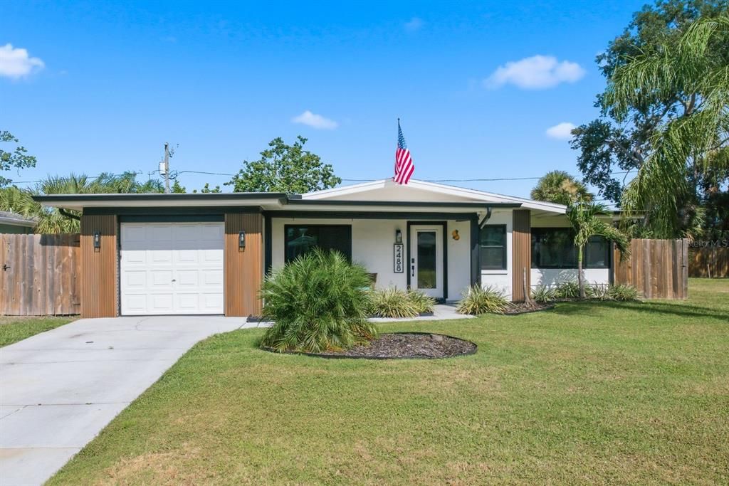 For Rent: $3,000 (3 beds, 2 baths, 1331 Square Feet)