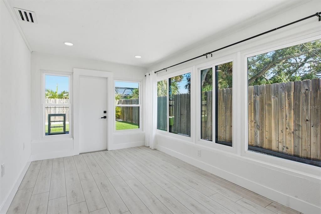 For Rent: $3,000 (3 beds, 2 baths, 1331 Square Feet)