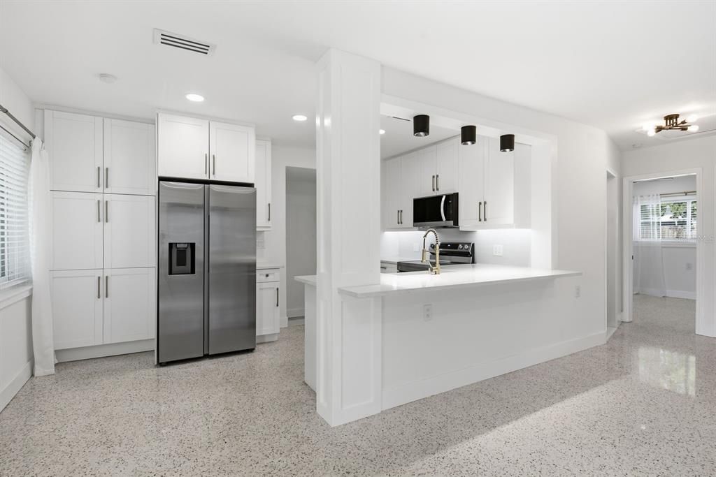 For Rent: $3,000 (3 beds, 2 baths, 1331 Square Feet)